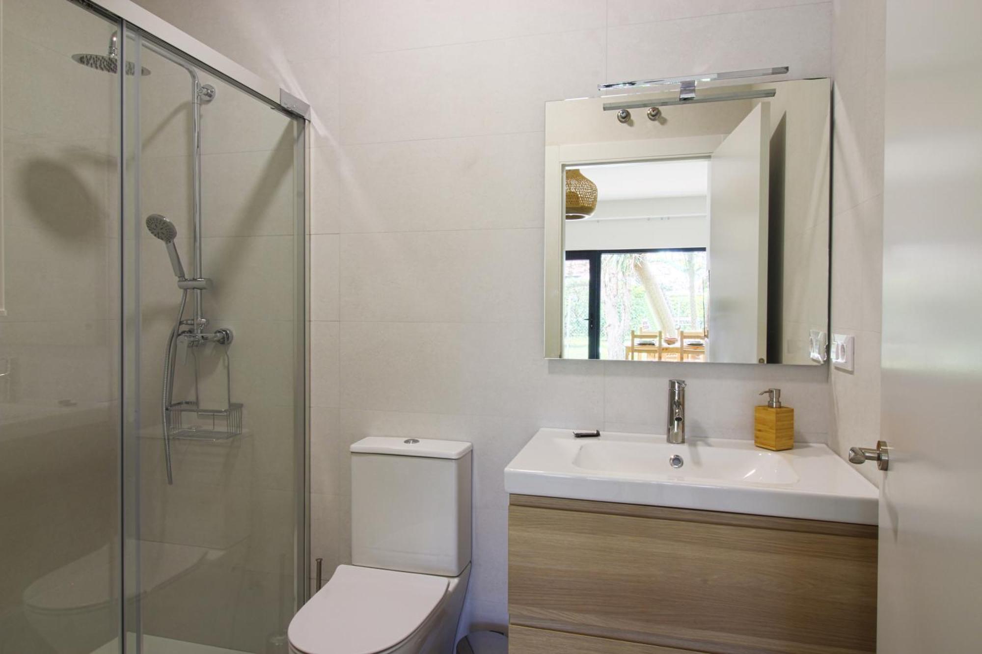 Apartamentos Costa Meron San Vicente De La Barquera Luaran gambar