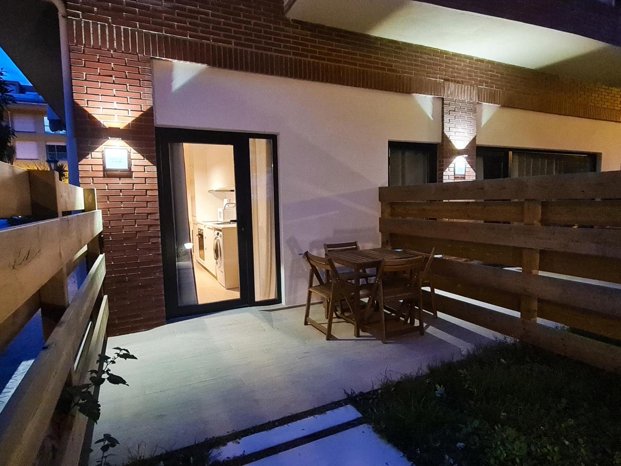 Apartamentos Costa Meron San Vicente De La Barquera Luaran gambar