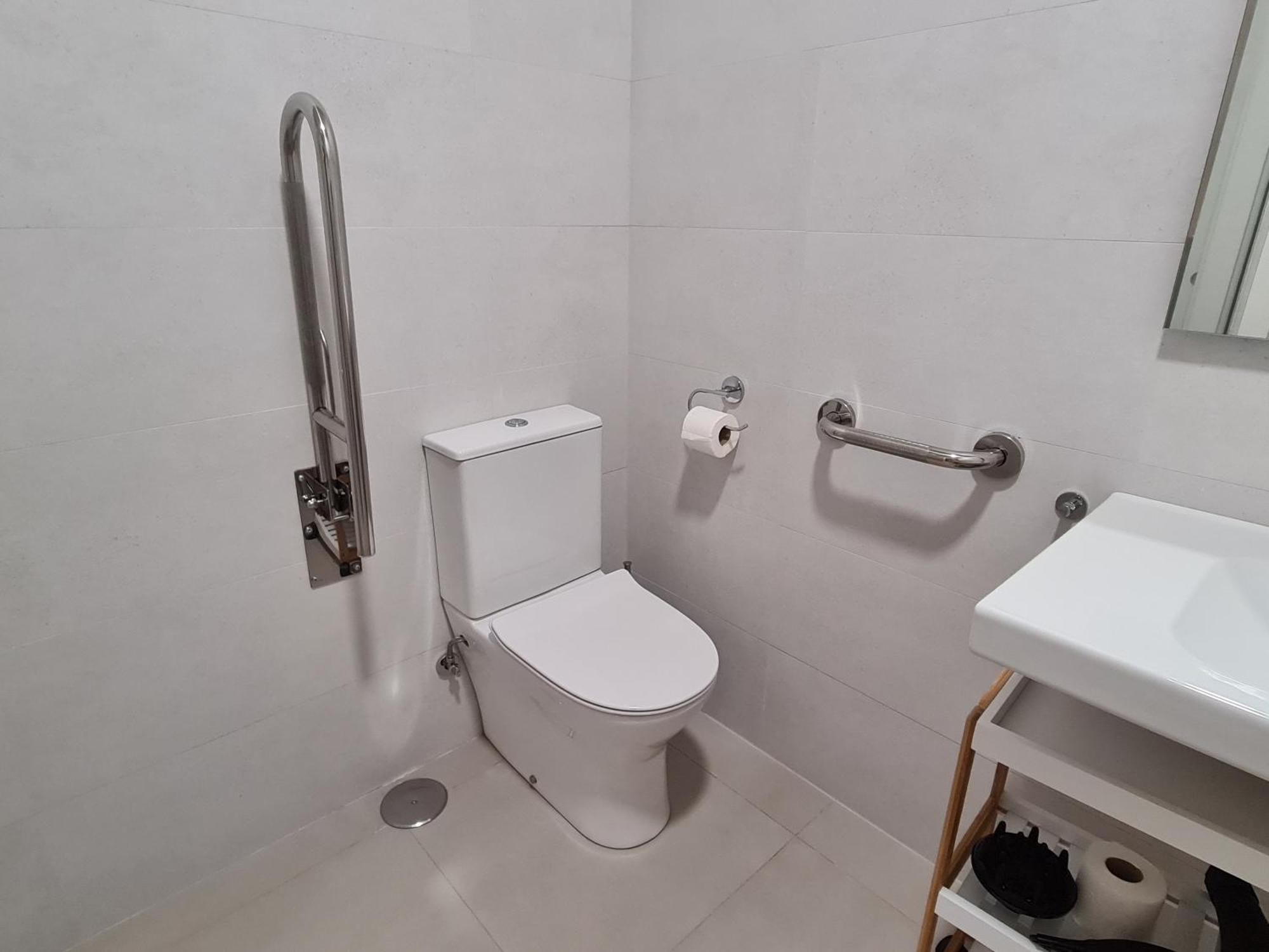 Apartamentos Costa Meron San Vicente De La Barquera Luaran gambar