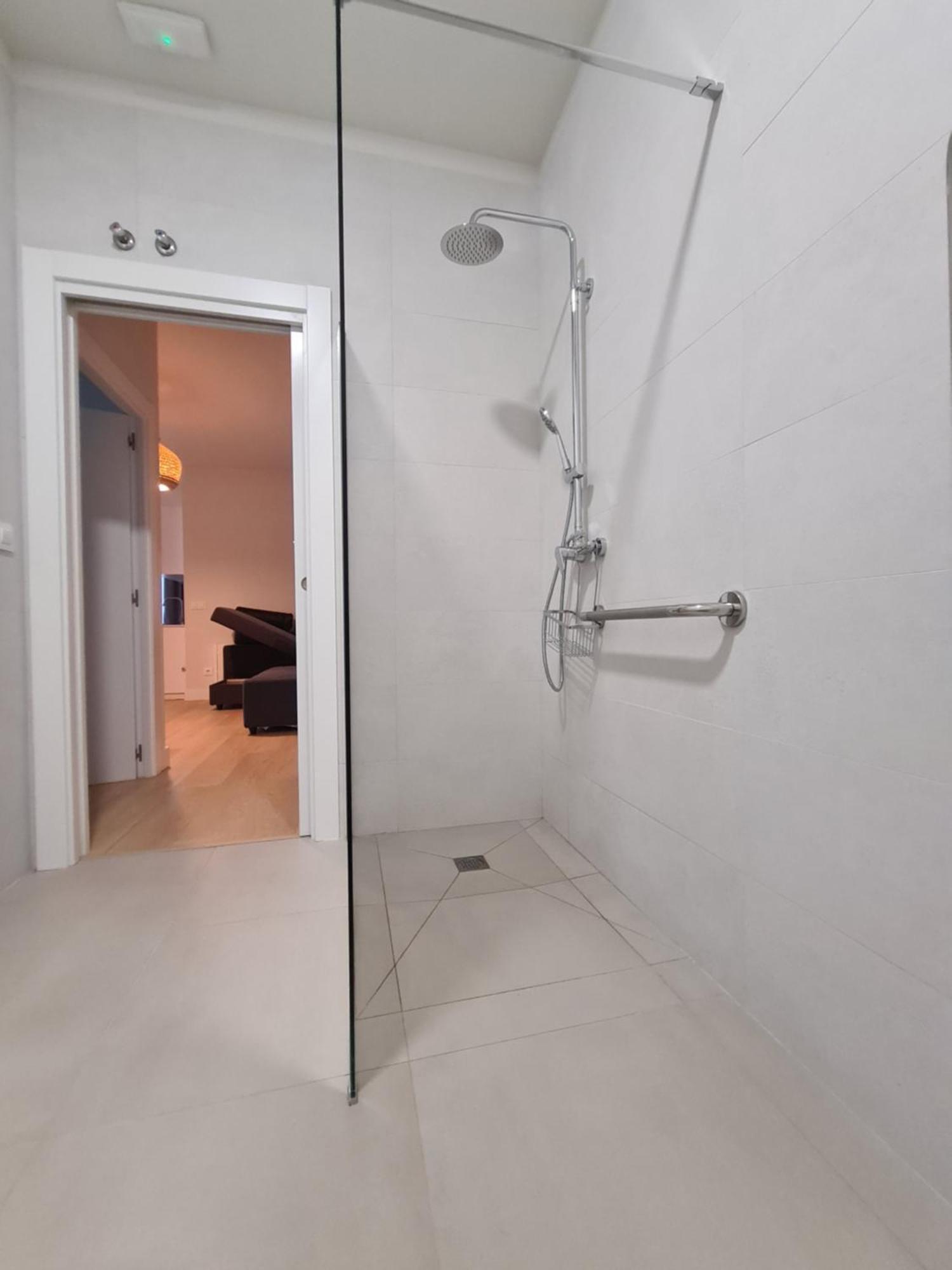 Apartamentos Costa Meron San Vicente De La Barquera Luaran gambar