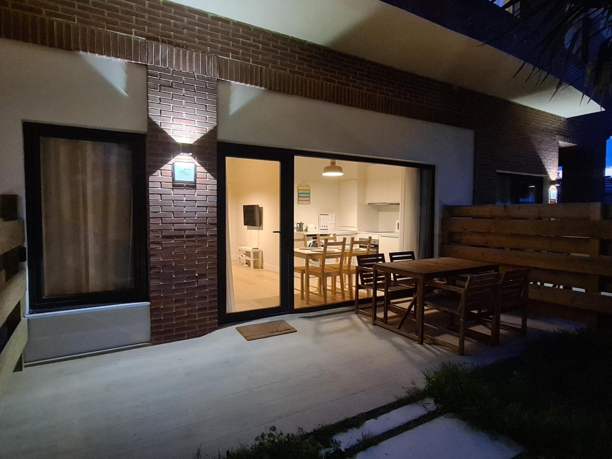 Apartamentos Costa Meron San Vicente De La Barquera Luaran gambar